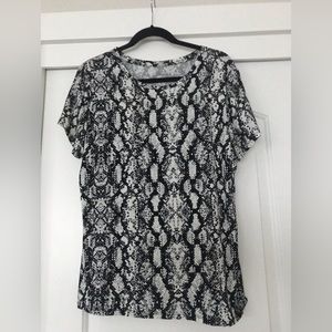 Calvin Klein Snake Print T Shirt NWOT